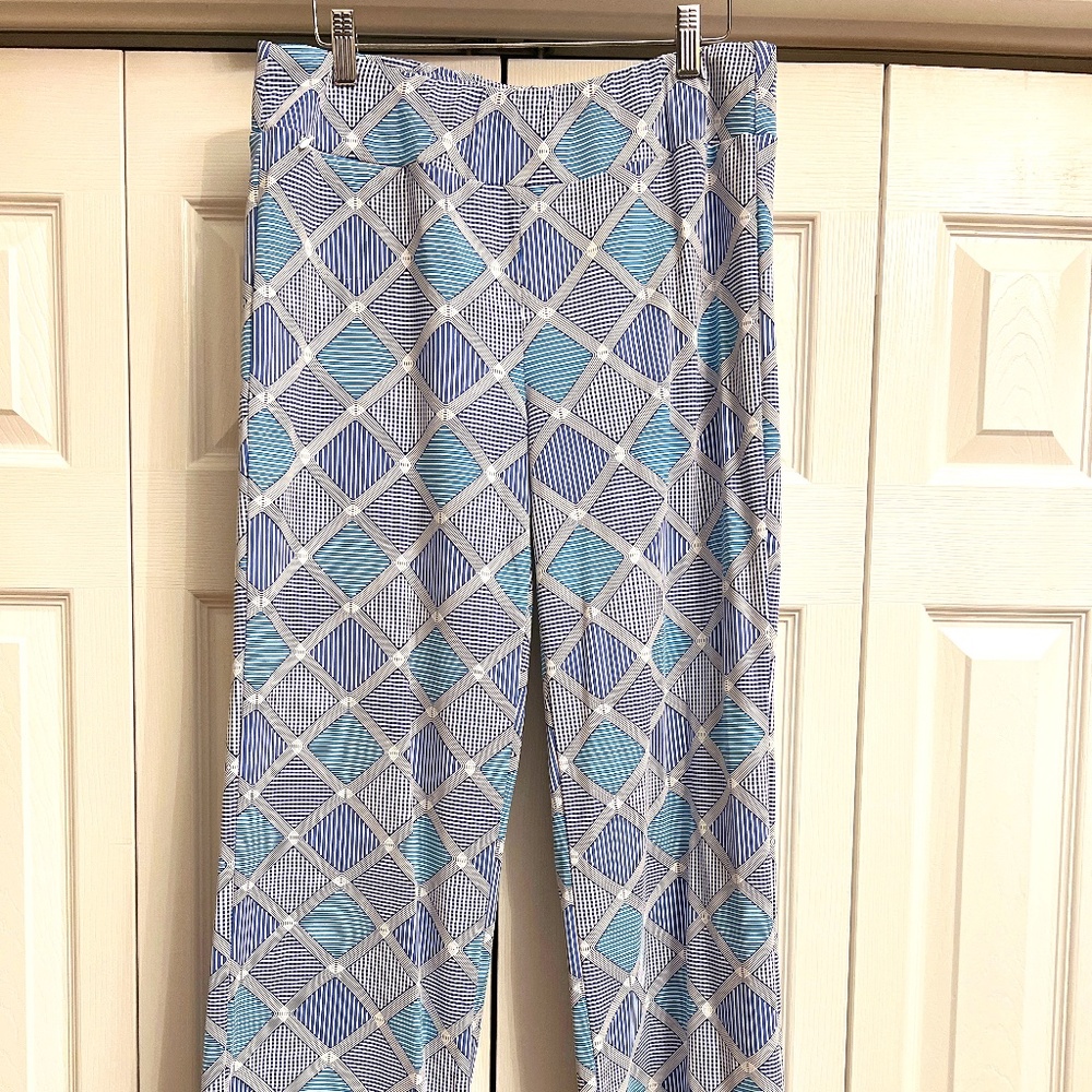 Like New J. McLaughlin Pants. Zippered Front Pocket. Stretchy & Comfy. Size L.